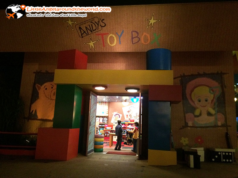 บรรยากาศ Toy Story Land : ฮ่องกงดิสนีย์แลนด์