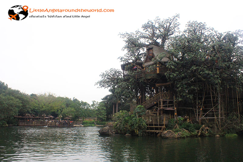 ล่องเรือชมบ้านทาร์ซานก่อนไปลุ้นระทึก : Adventure Land ฮ่องกงดิสนีย์แลนด์