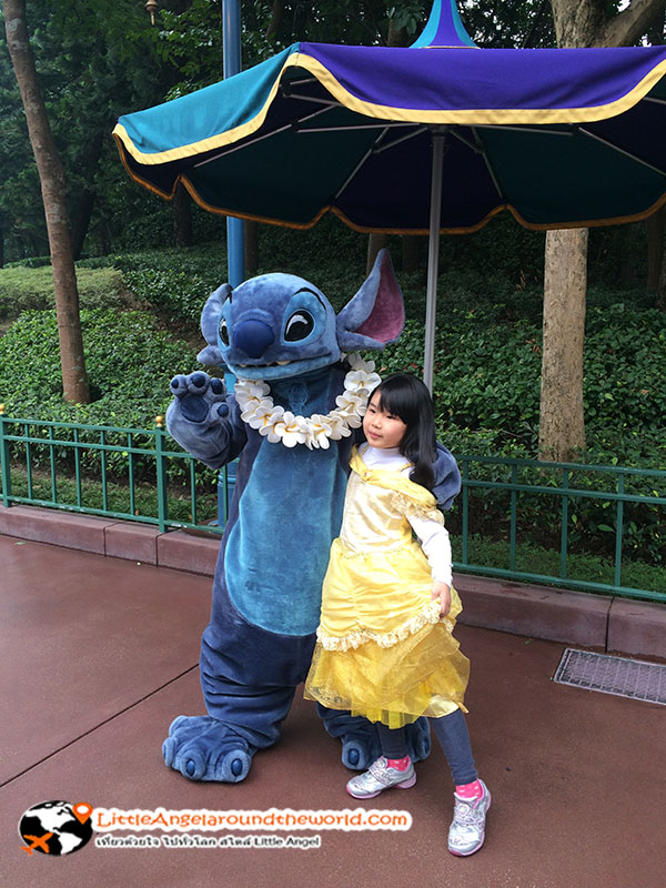 หนูน้อยกับ Stitch น่ารักไม่แพ้กันเลย : Fantasy Land ฮ่องกงดิสนีย์แลนด์