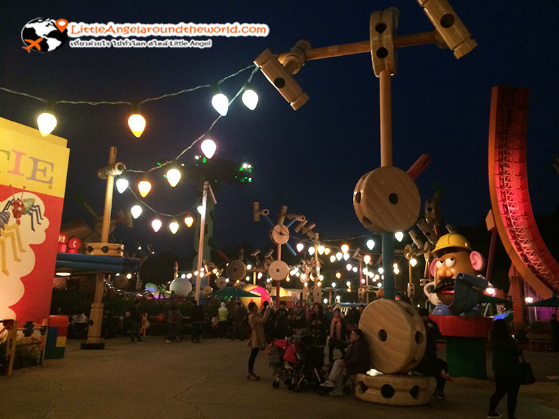 บรรยากาศ Toy Story Land : ฮ่องกงดิสนีย์แลนด์