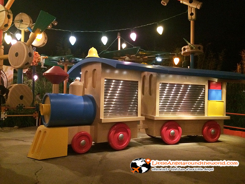 บรรยากาศ Toy Story Land : ฮ่องกงดิสนีย์แลนด์