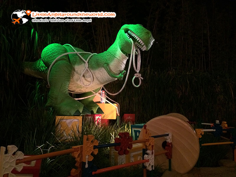 บรรยากาศ Toy Story Land : ฮ่องกงดิสนีย์แลนด์