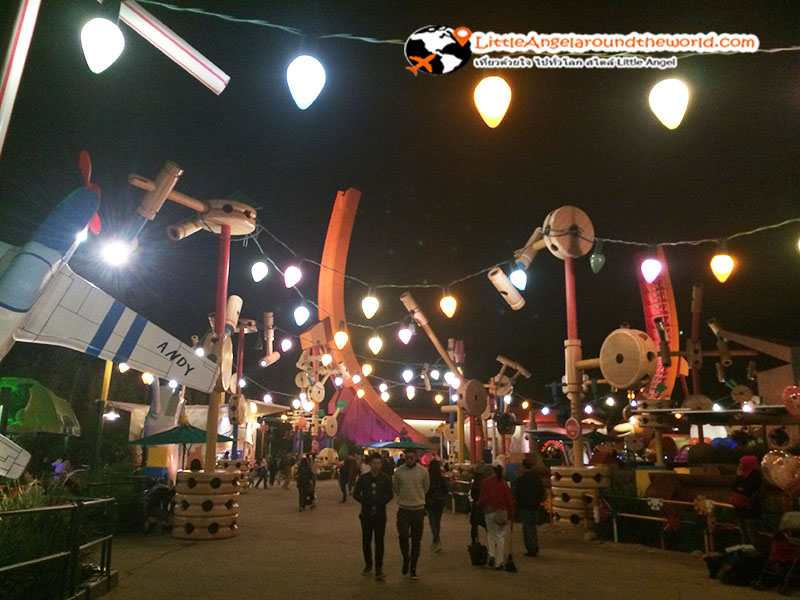 บรรยากาศ Toy Story Land : ฮ่องกงดิสนีย์แลนด์