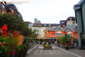 ถ้าเดินมาถึงตรงนี้ ร้าน OX จะอยู่ซ้ายมือ : OX Restaurant & Grill (Best of SWISS Gastro)