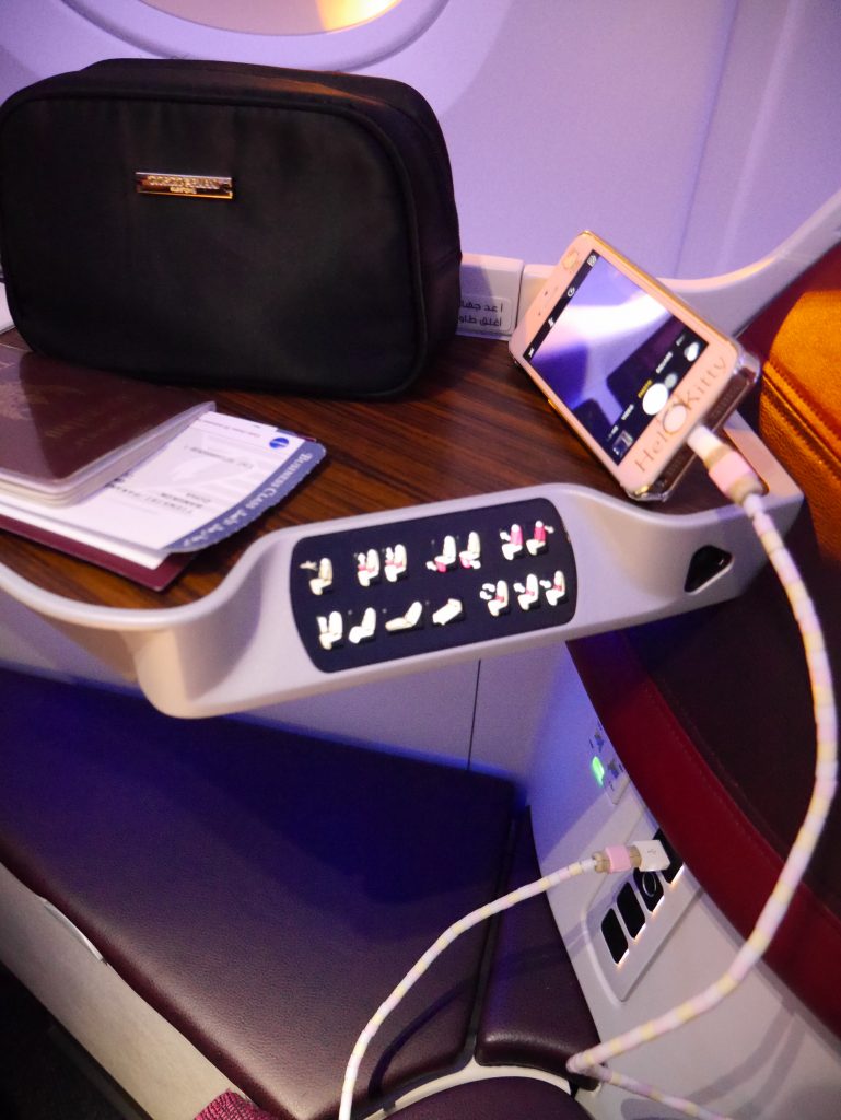 ไม่รอช้าลองทันที ชาร์ตได้ตลอดการเดินทาง ดีงามมากๆ : Review Qatar Airways Business Class