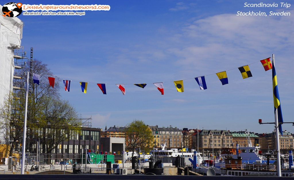 ริ้วธงชาติของประเทศกลุ่มสแกนดิเนเวีย สร้างบรรยากาศการเที่ยวสแกนดิเนเวียได้ดี : ที่เที่ยว Stockholm, Sweden