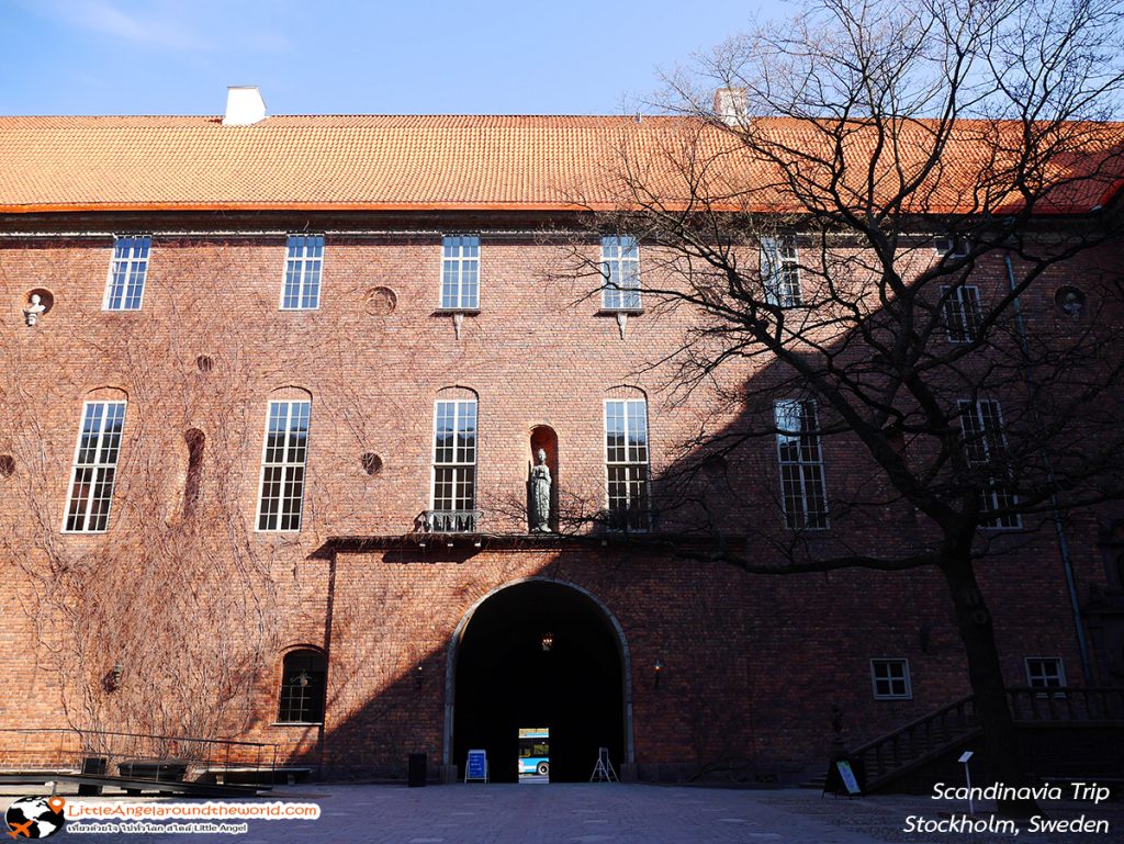 หนึ่งในสี่ด้านของอาคาร ศาลาว่าการเมืองสตอกโฮล์ม – Stockholms stadshus (Stockholm City Hall)