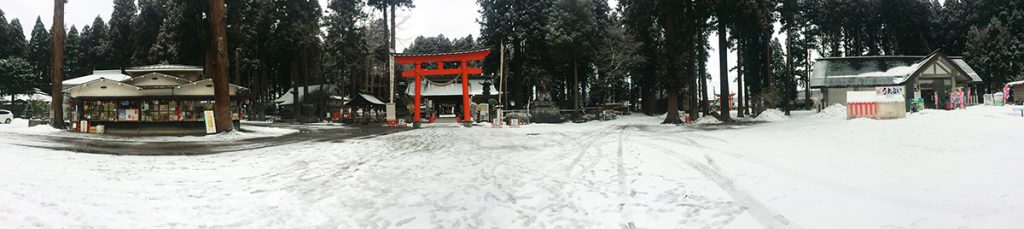 บรรยากาศหน้าศาลเจ้า Kushihiki Hachimangu Shrine, ศาลเจ้าดังแห่ง Hachinohe, Aomori