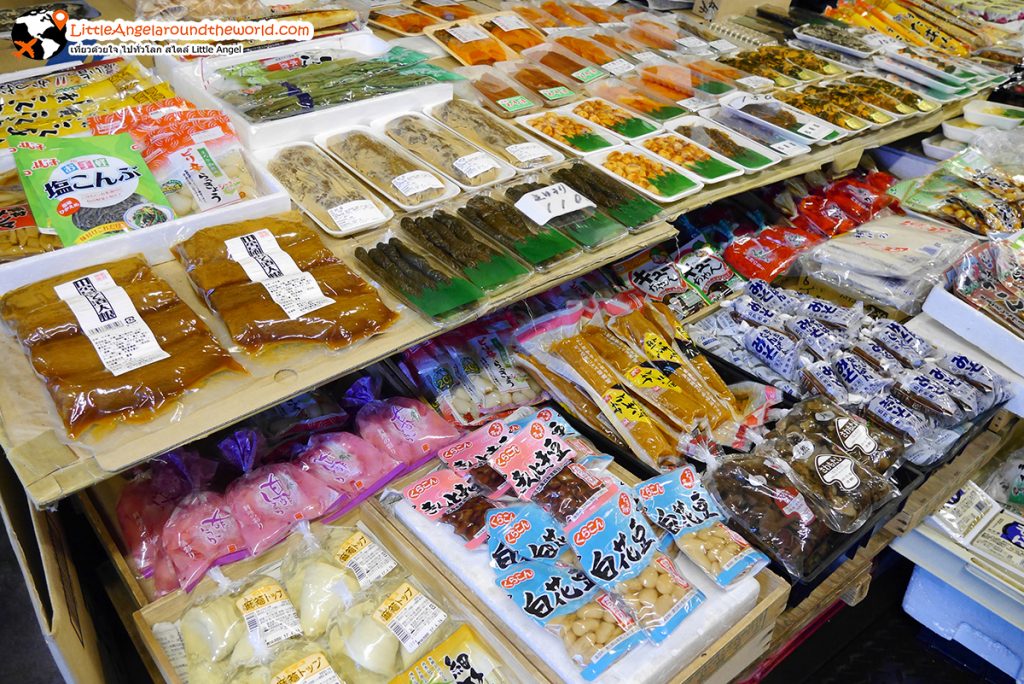 ของแห้ง ของฝากก็มี ที่ตลาด Mutsu-minato Ekimae Asaichi เมือง Hachinohe จังหวัด Aomori