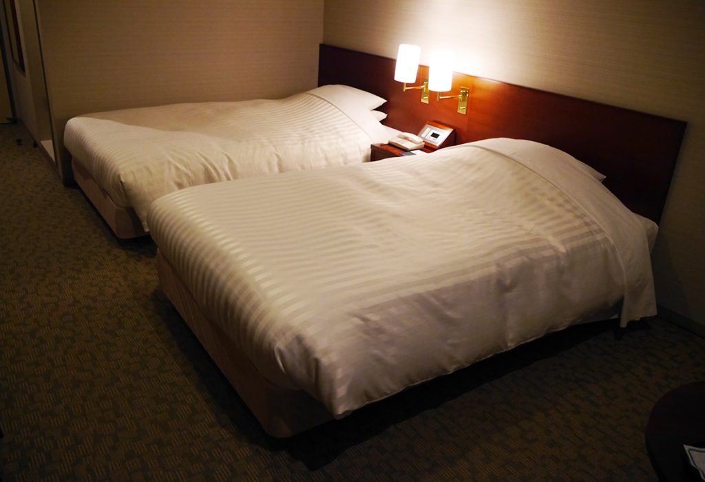 เตียงนุ่ม ผ้าห่มอุ๊นอุ่น Mutsu Grand Hotel : รีวิวโรงแรมในเมือง Mutsu 