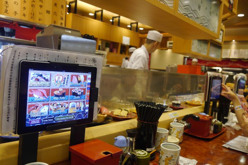 Mori Mori Sushi ร้านซูชิชื่อดัง ที่ Omi-cho ตลาดปลาชื่อดังของ Kanazawa : ทริปล่องเรือสำราญ Costa neoRomantica เที่ยวคานาซาวะ (Kanazawa)