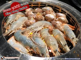 อัดแน่นเต็มตะแกรง ปิ้งย่าง บุฟเฟ่ต์ ที่ ร้าน คิงคอง บุฟเฟ่ต์ (King Kong Buffet) สาขาทาวน์ อิน ทาวน์
